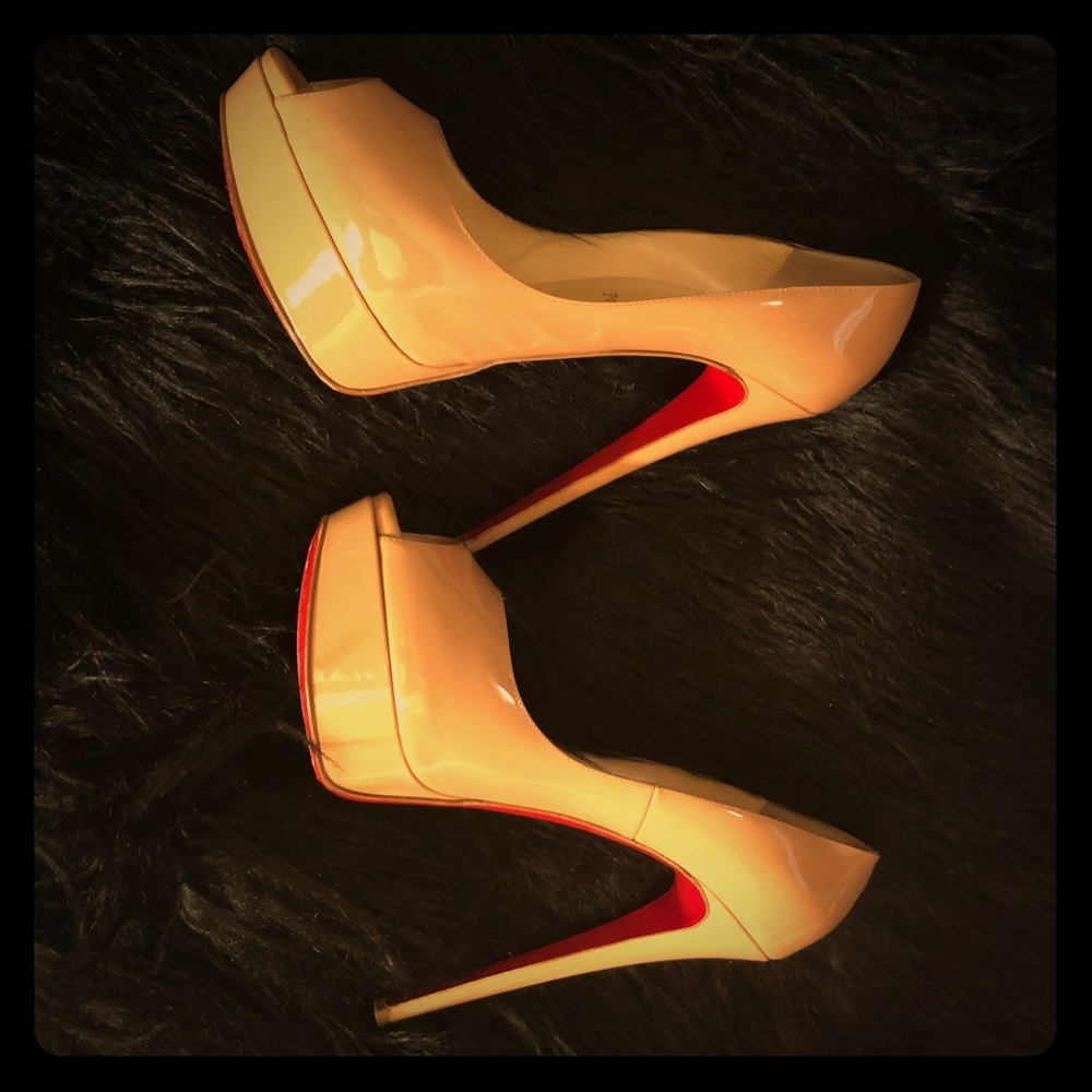 Christian Louboutin 150 Lady Peep